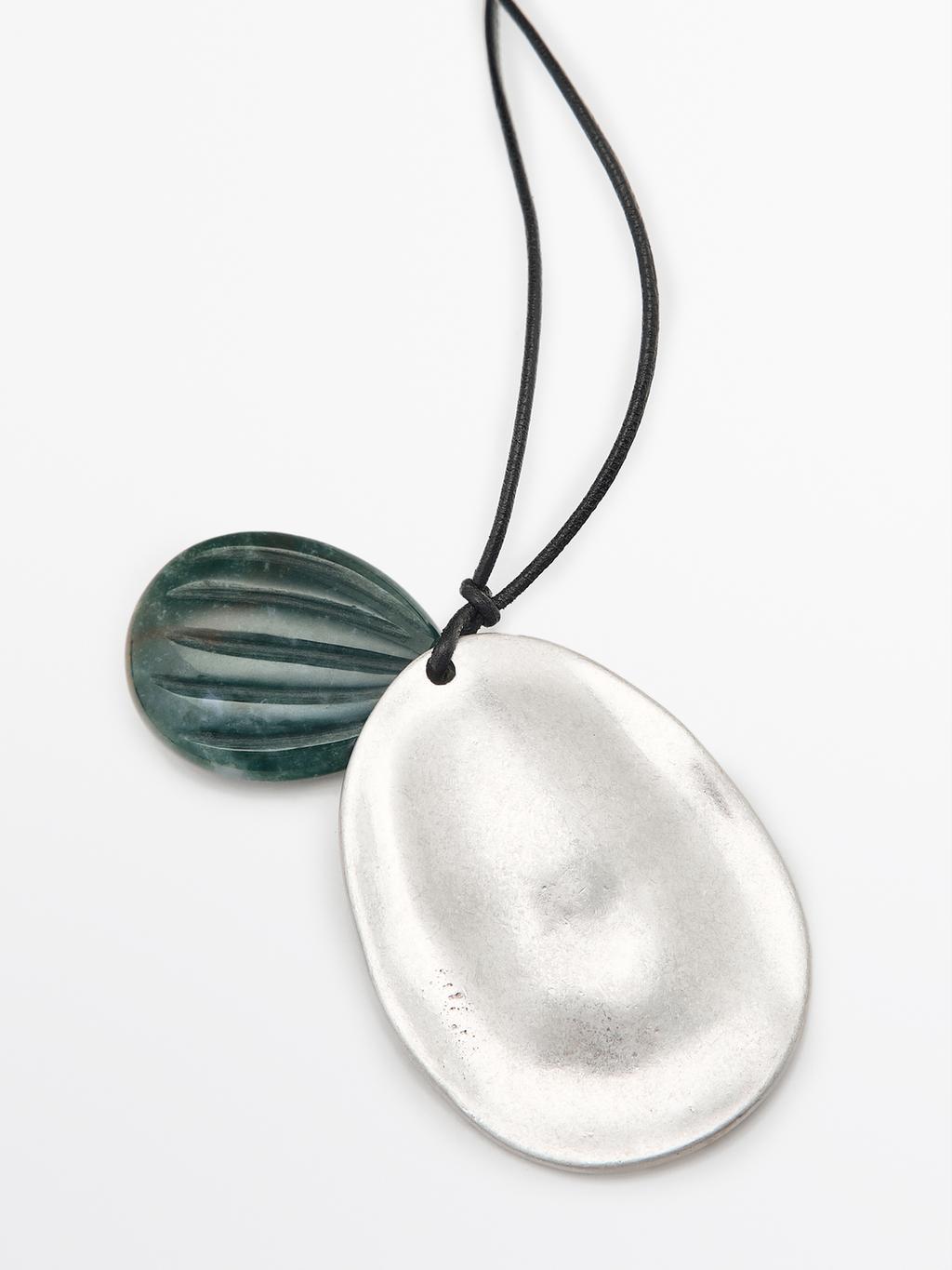 Almond pendant necklace