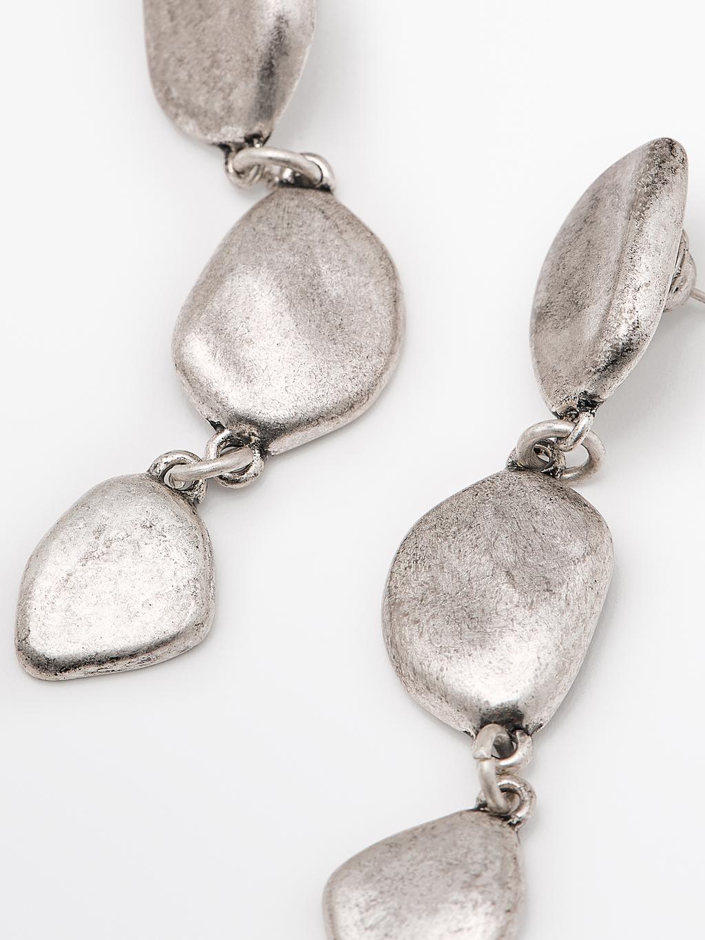 Leaf dangle earrings