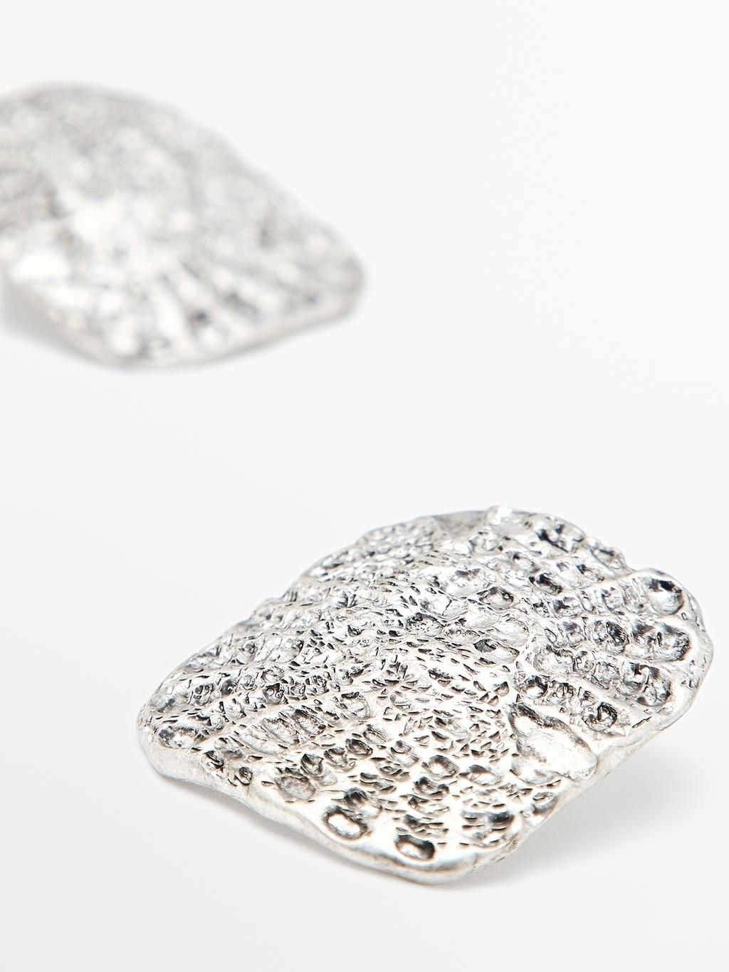 Textured medallion earrings