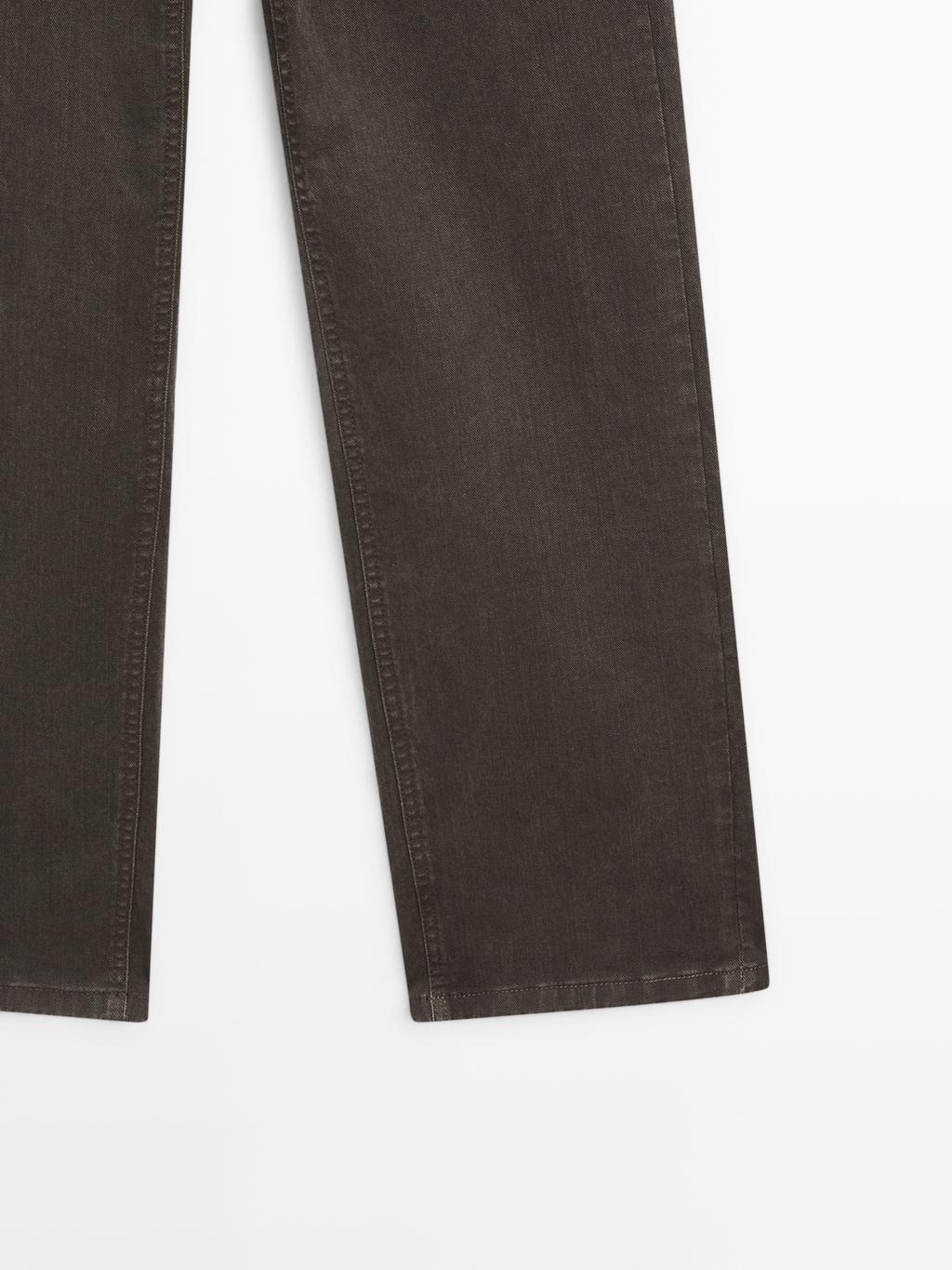 High-waist wide-leg jeans