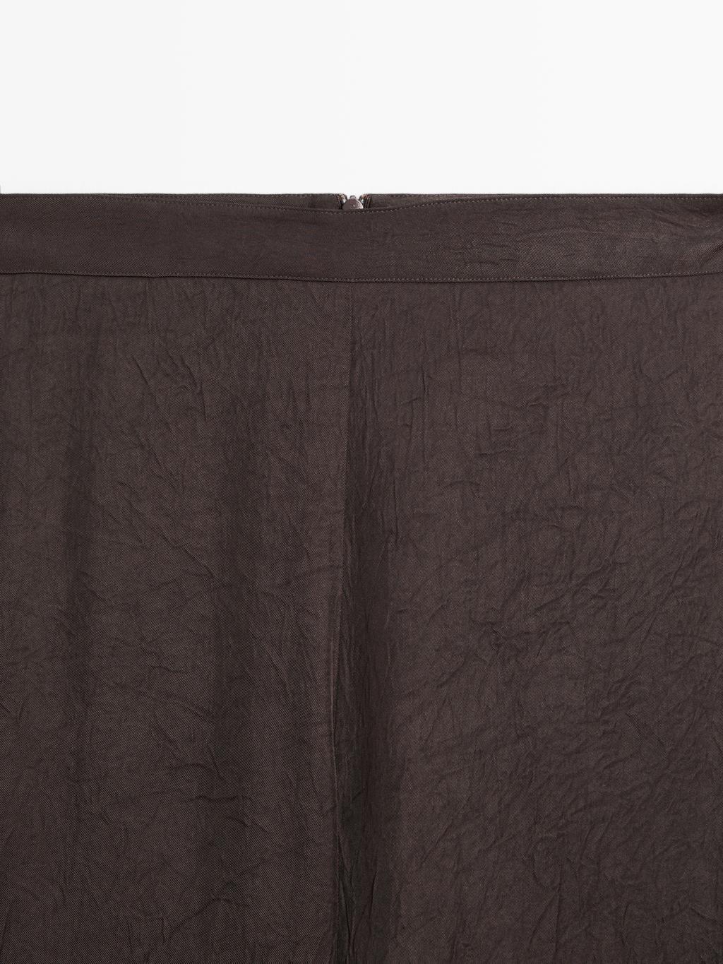 Flowing split hem trousers