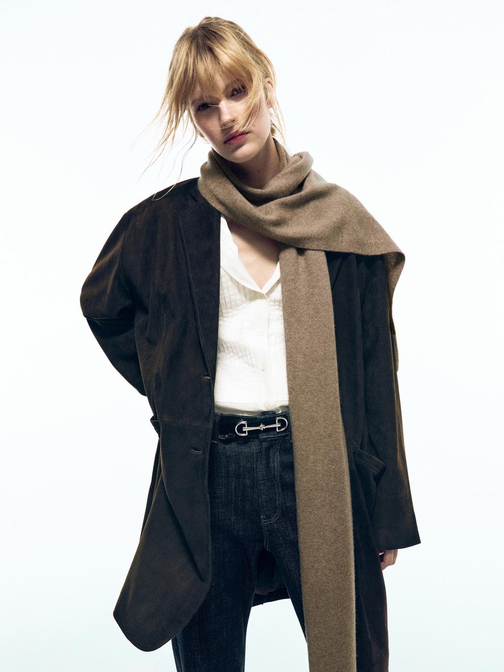 Flared high-waist jeans