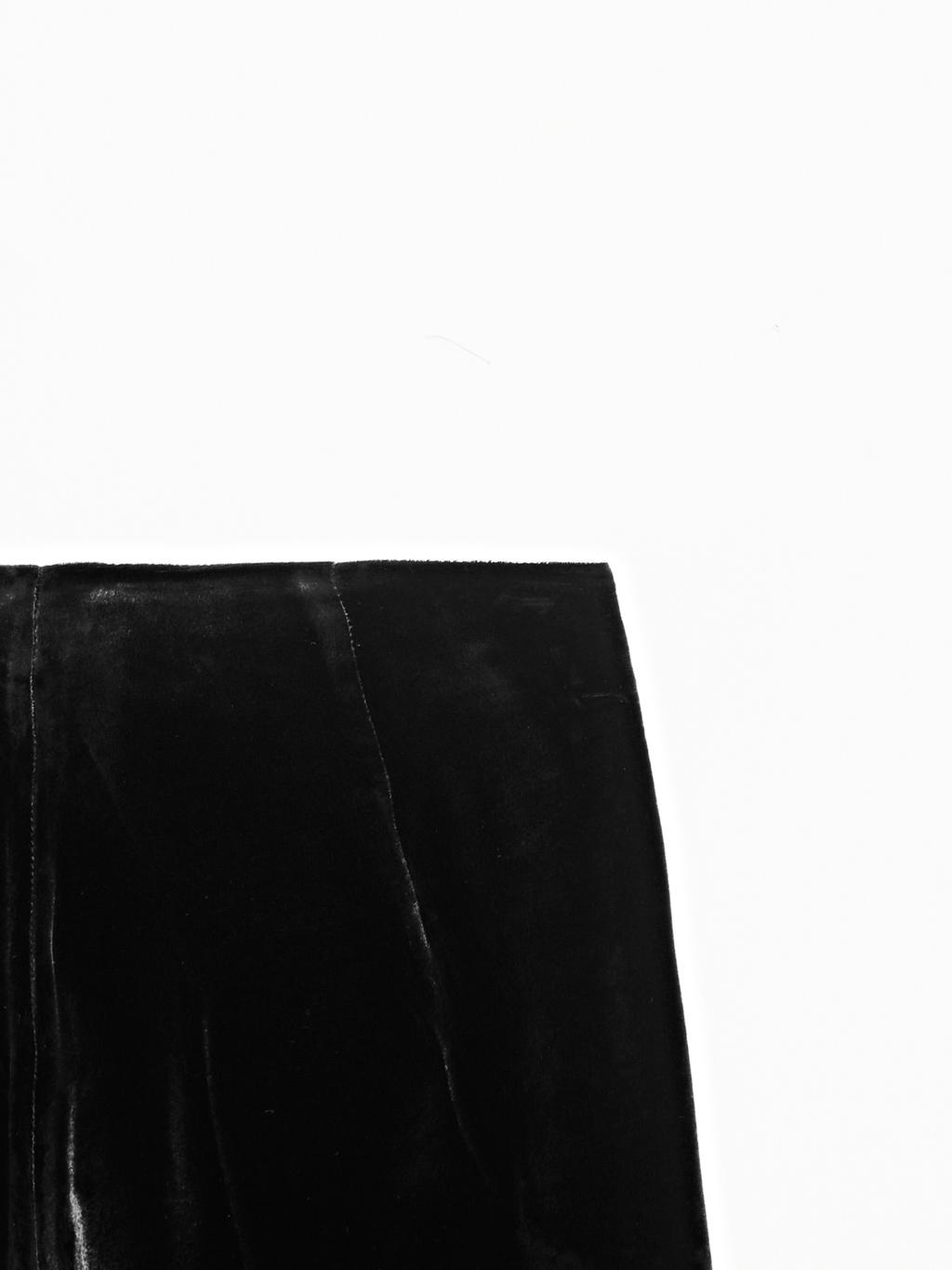 Wide-leg velvet trousers