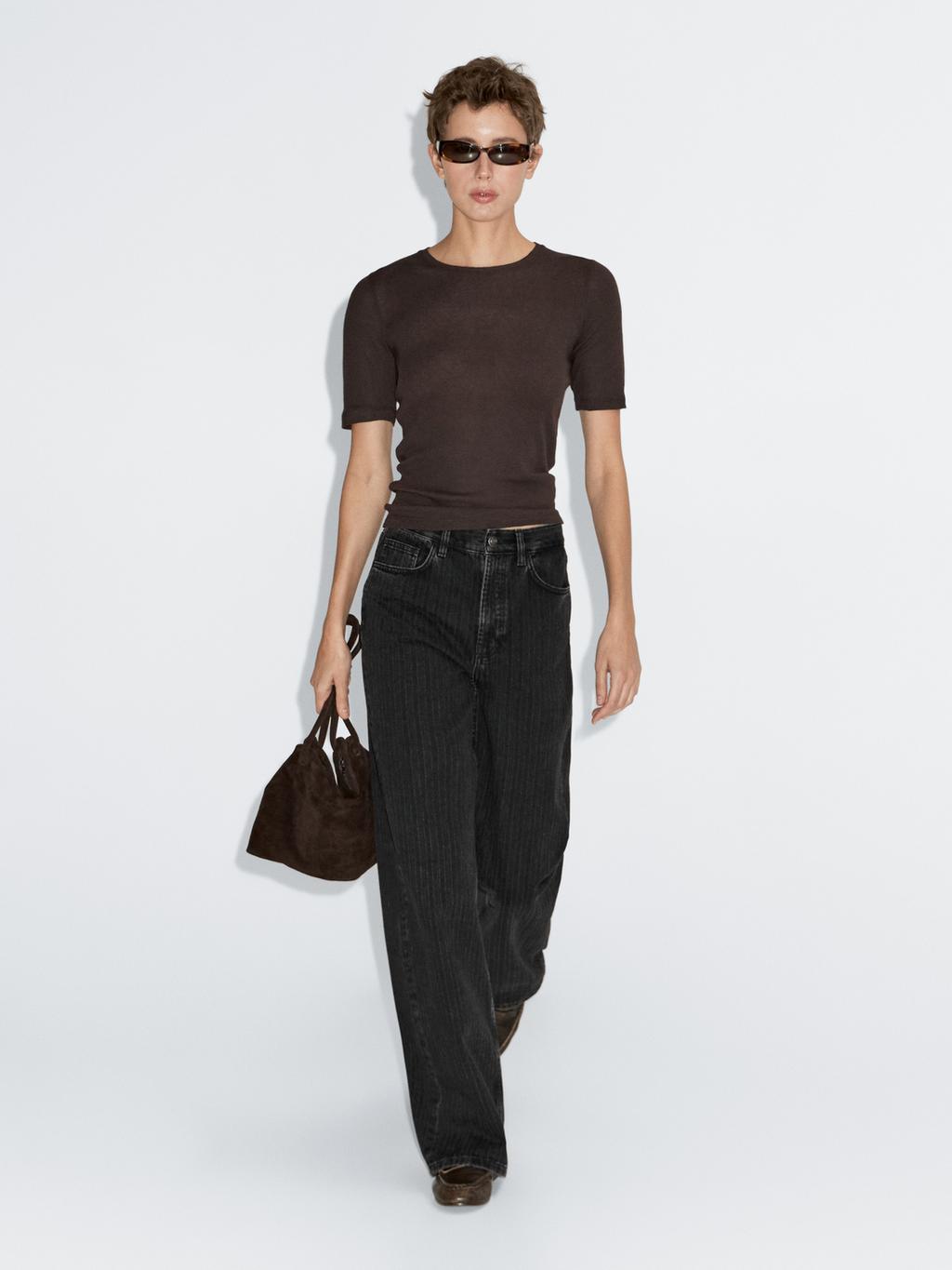 High-waist straight-leg jeans with striped detail