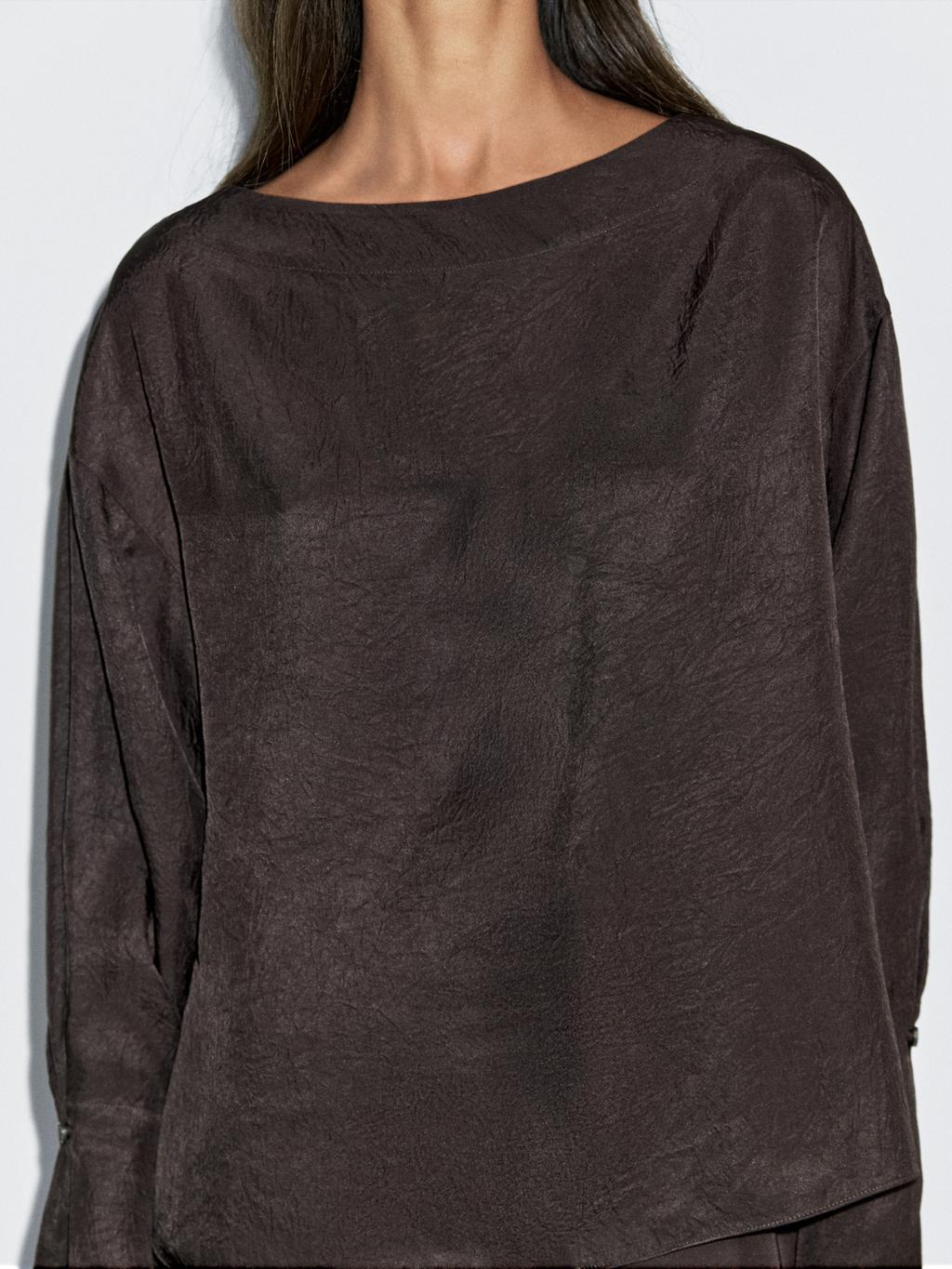 Flowing blouse with button details