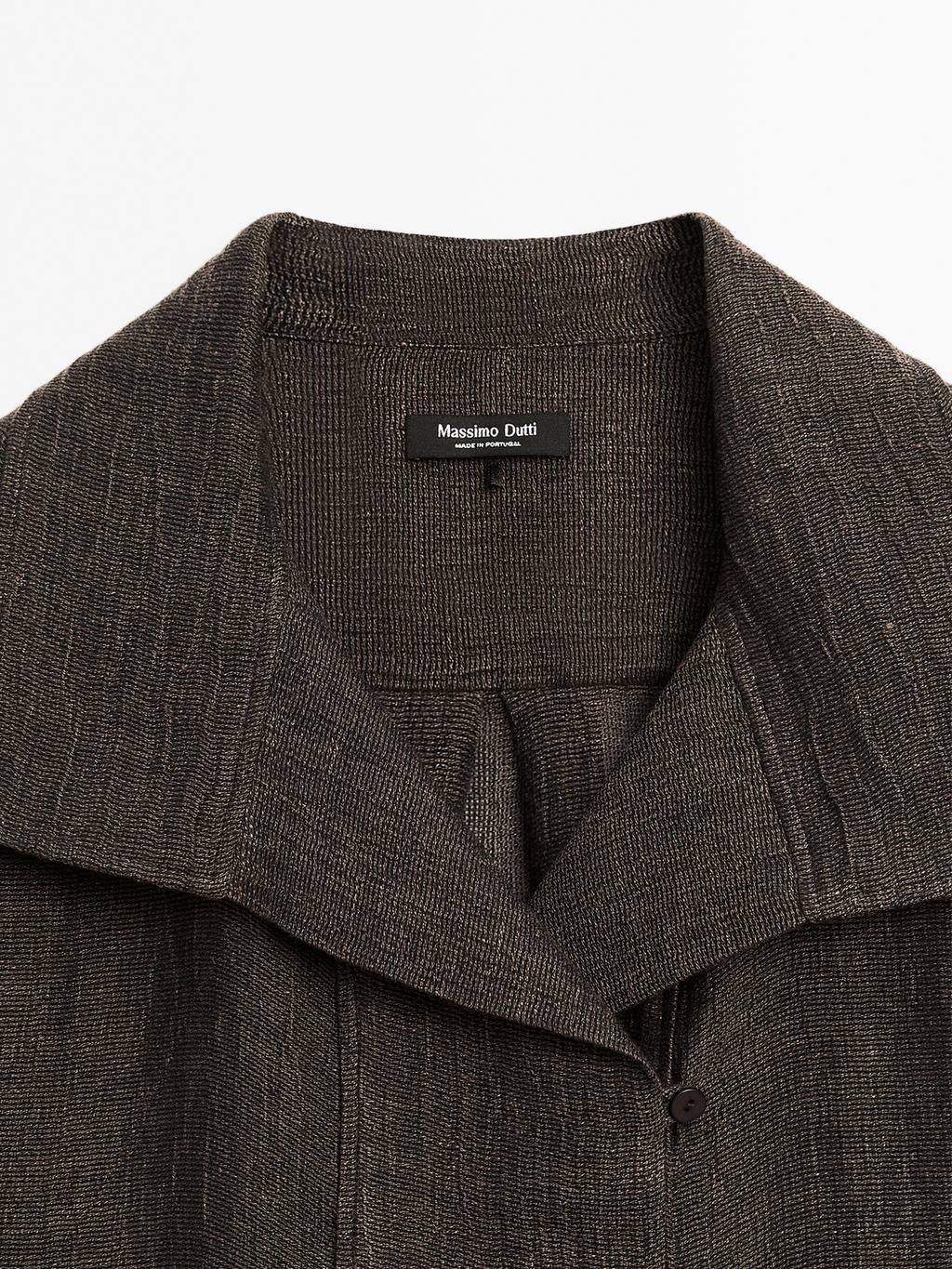 100% linen blouse with chest detail