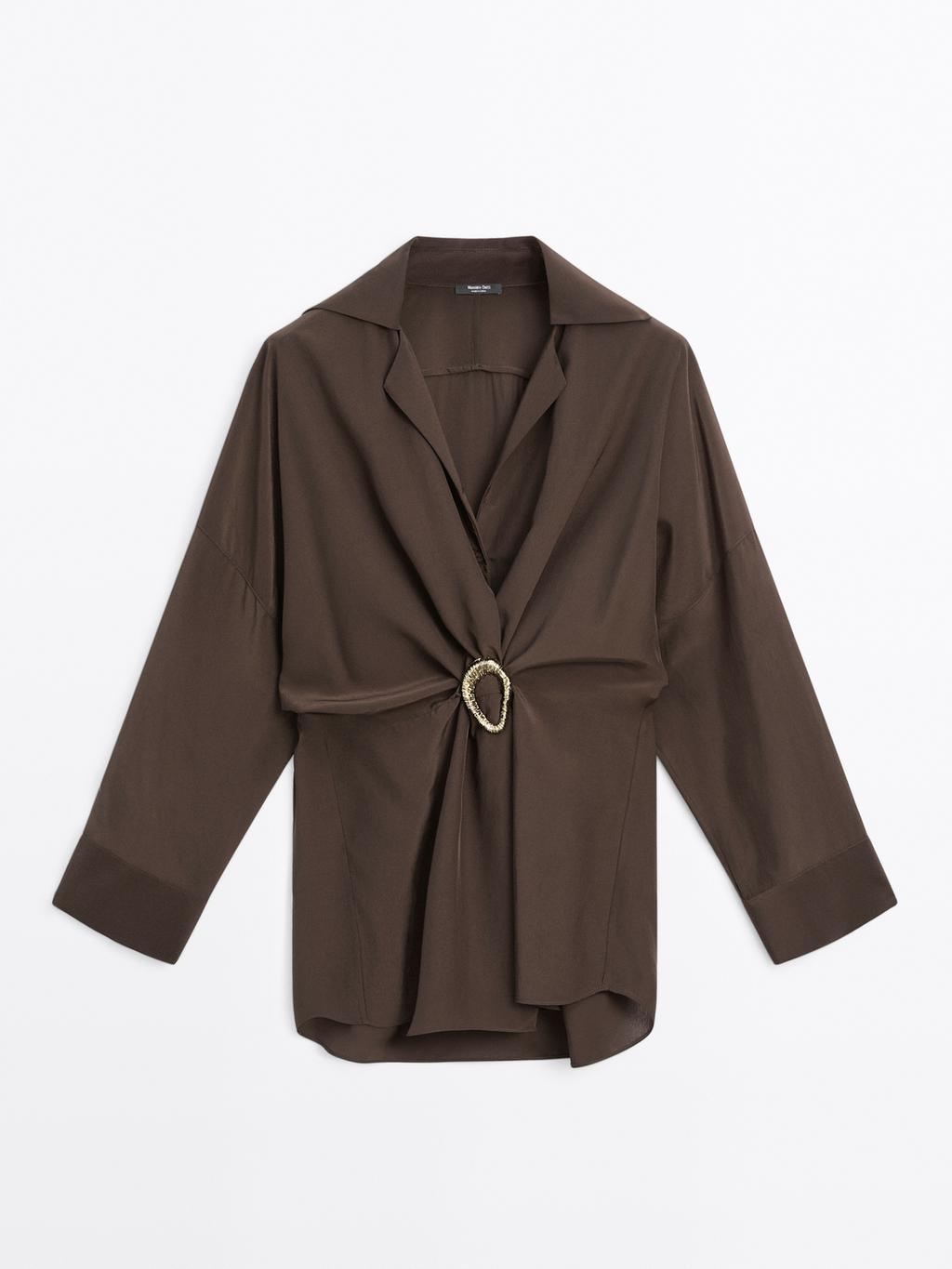 Long shirt with brooch detail