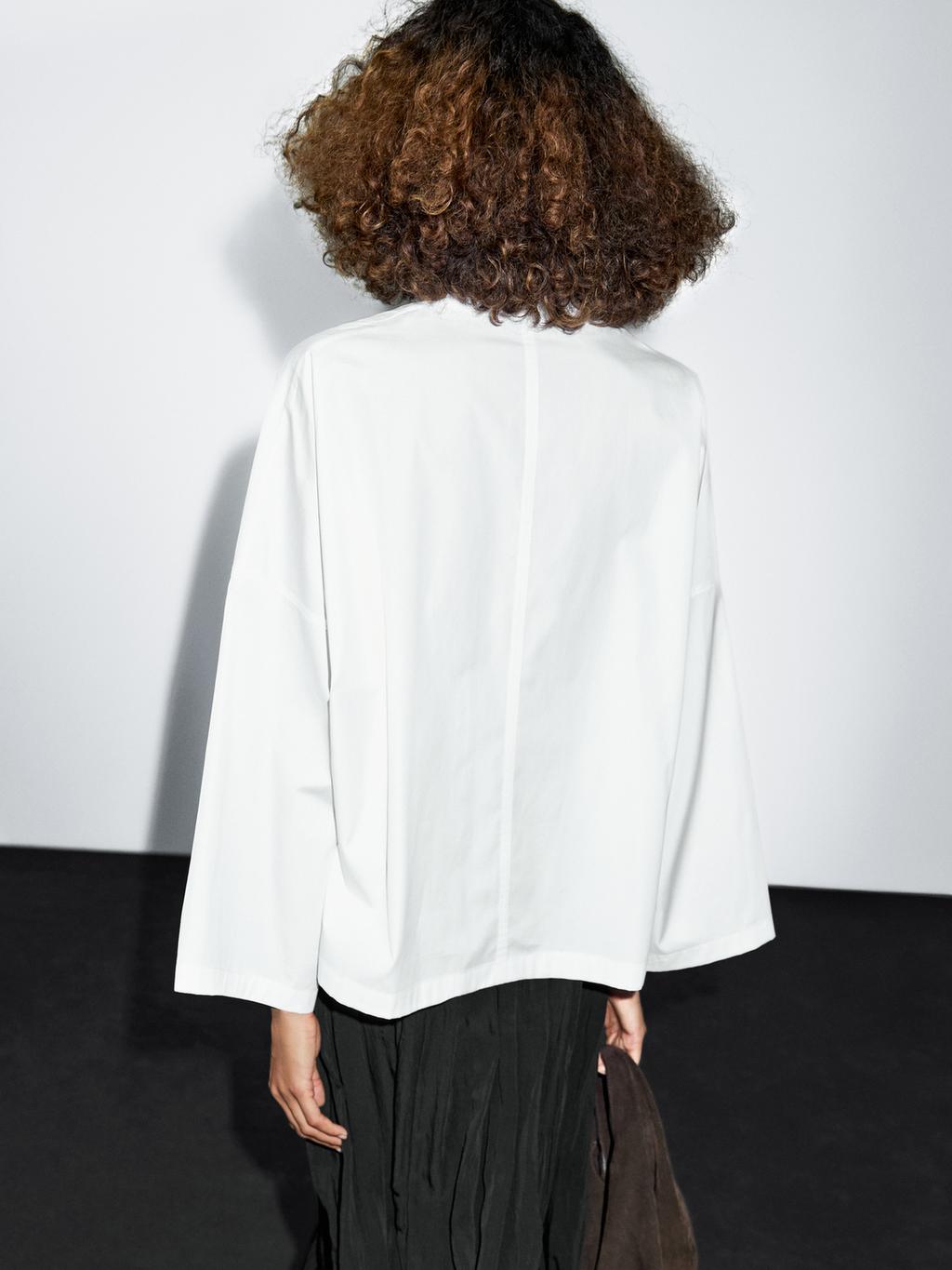 100% cotton blouse with button-up front