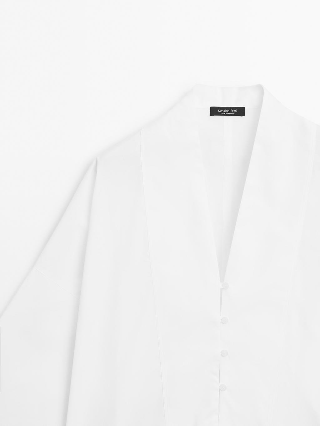 100% cotton blouse with button-up front