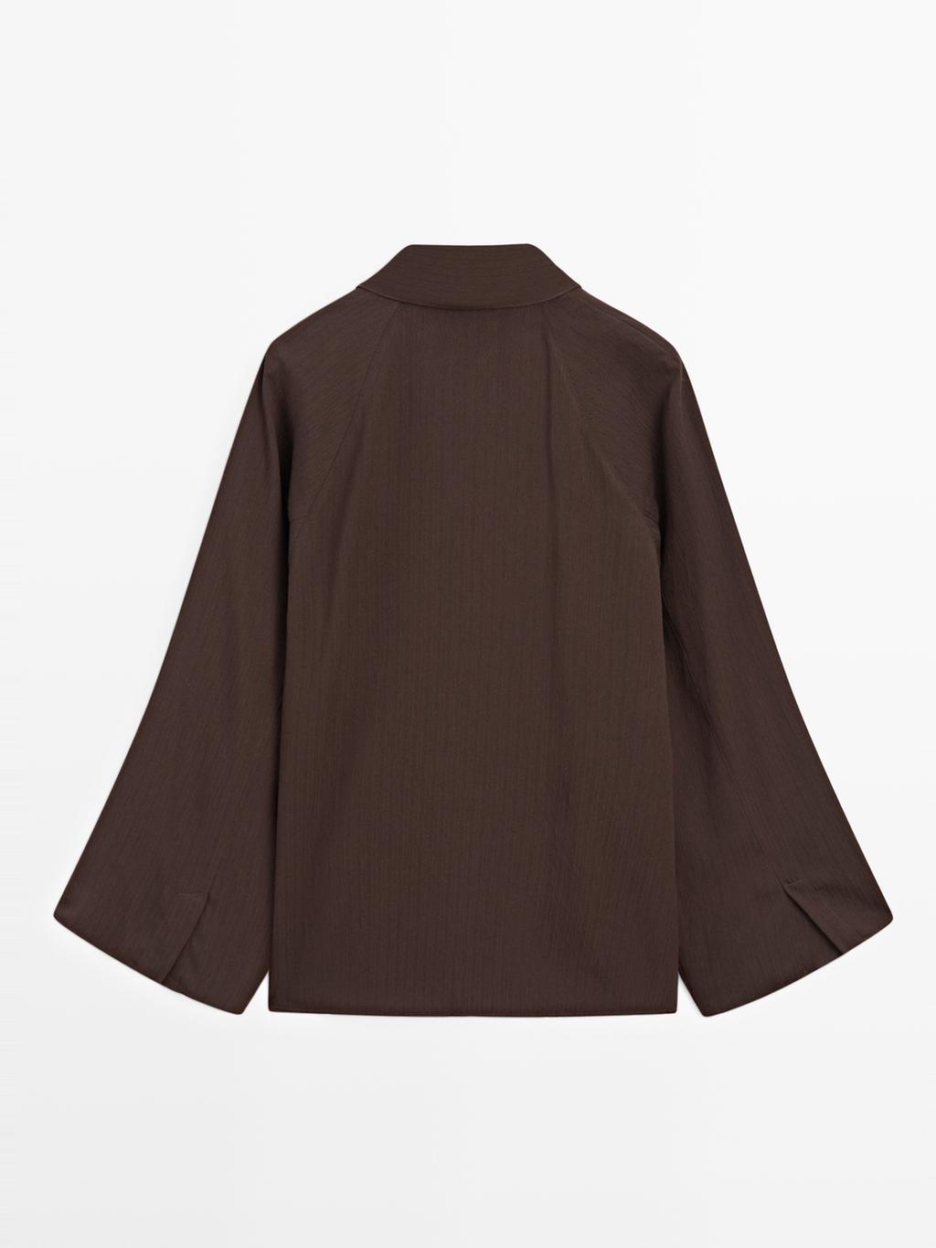 Textured raglan sleeve shirt