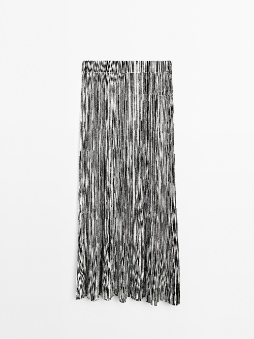 Long knit skirt with striped detail