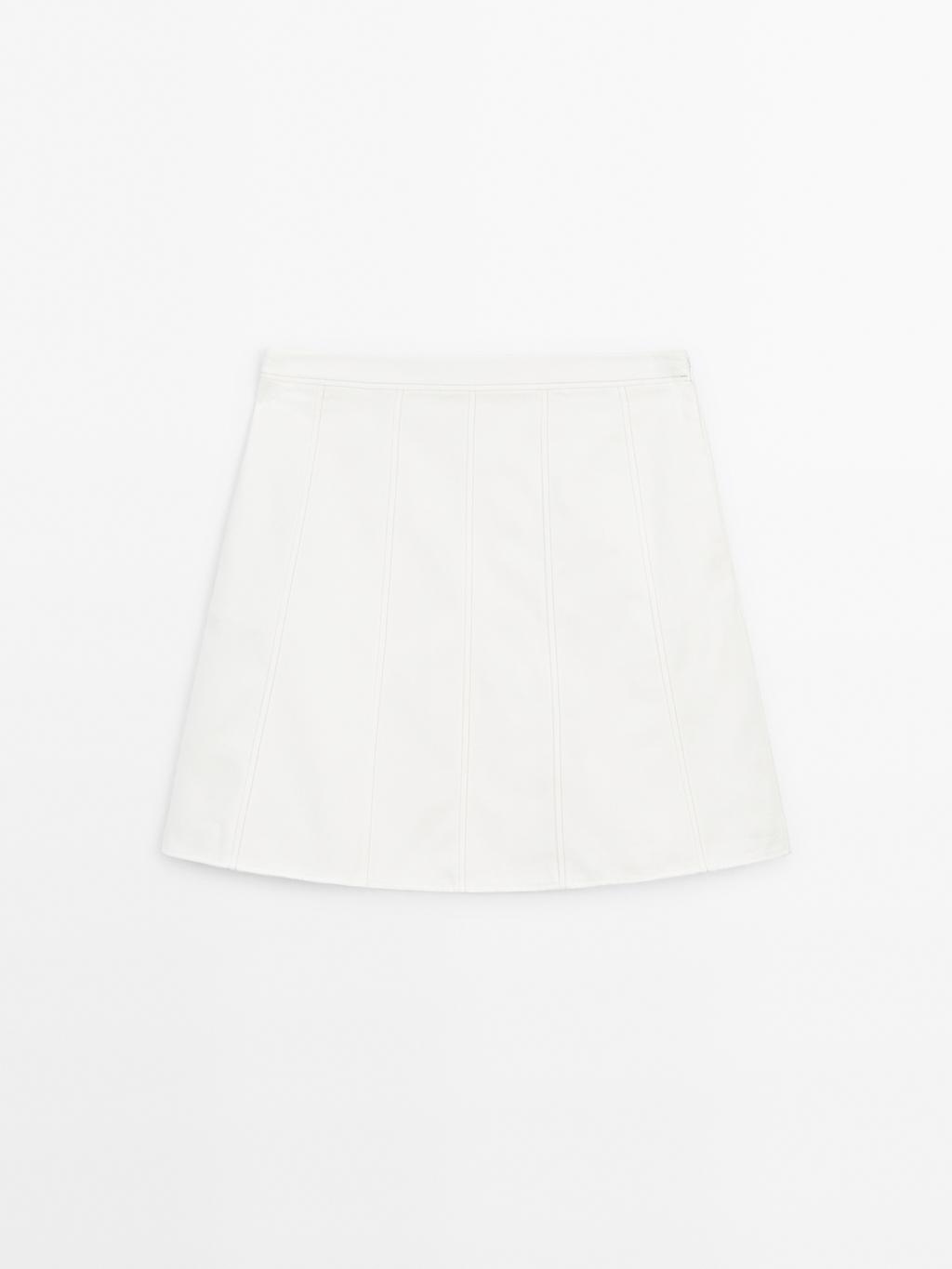 Short denim skirt with seam details
