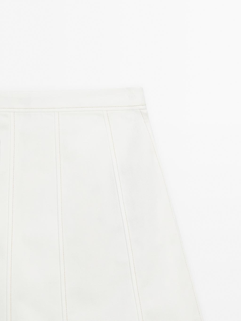 Short denim skirt with seam details