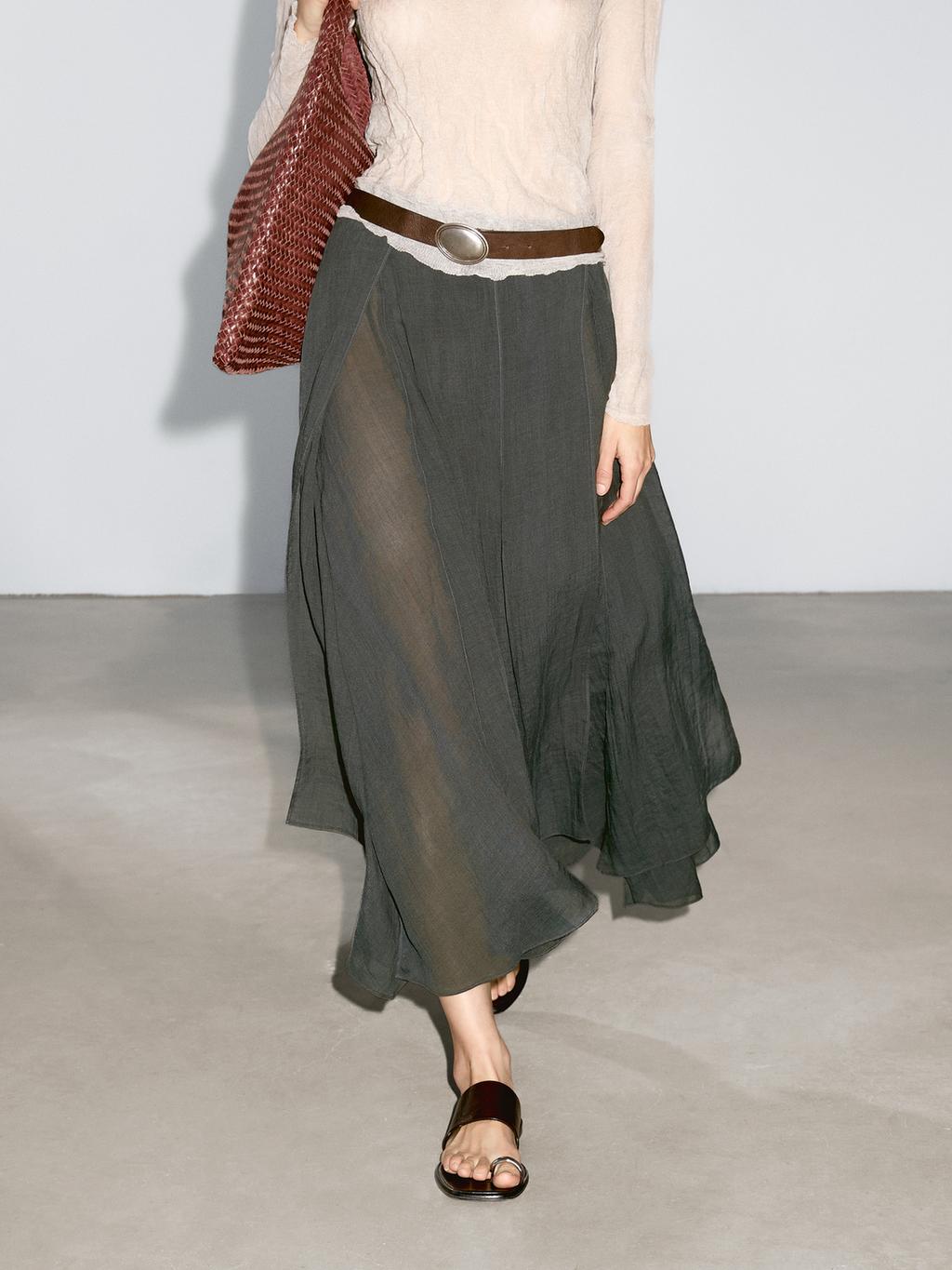 Long flowing skirt with ruffles