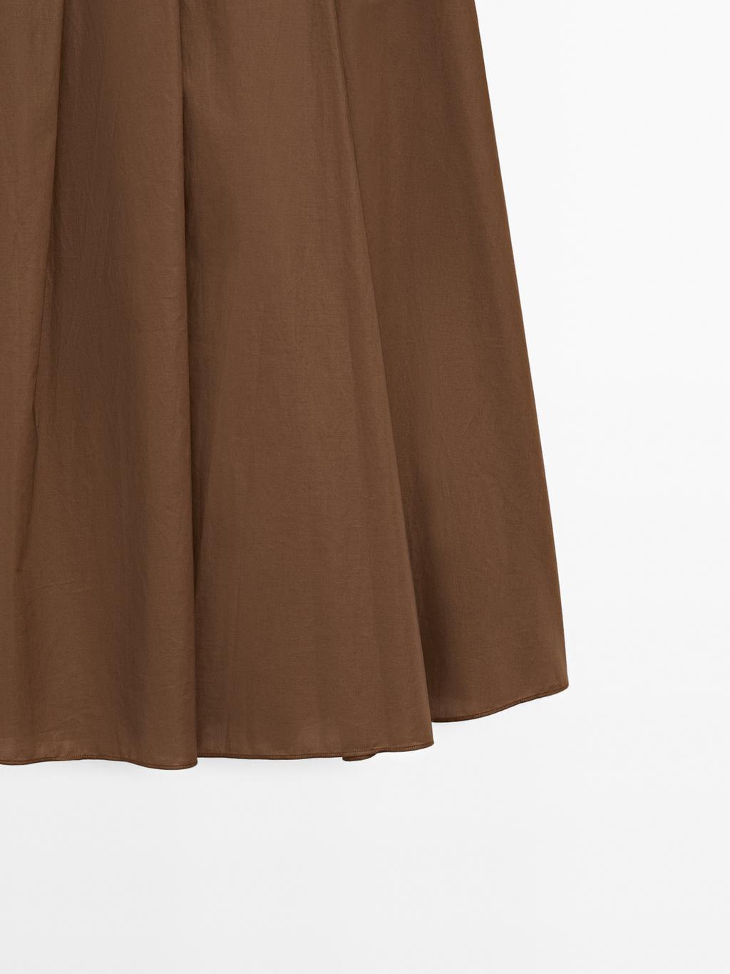 Long box pleat skirt