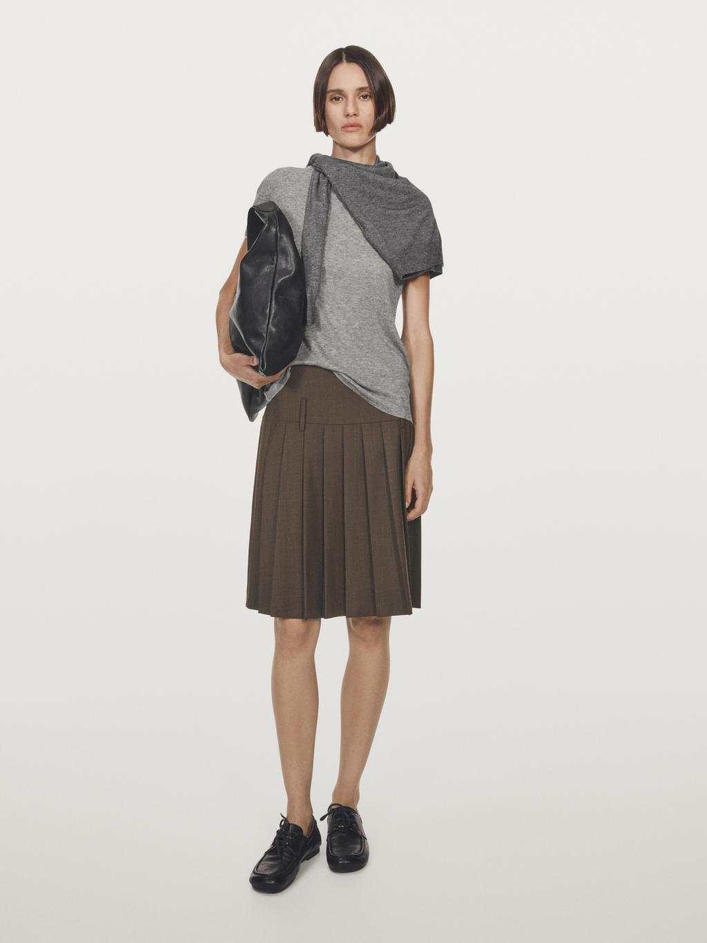 Short box pleat sash skirt