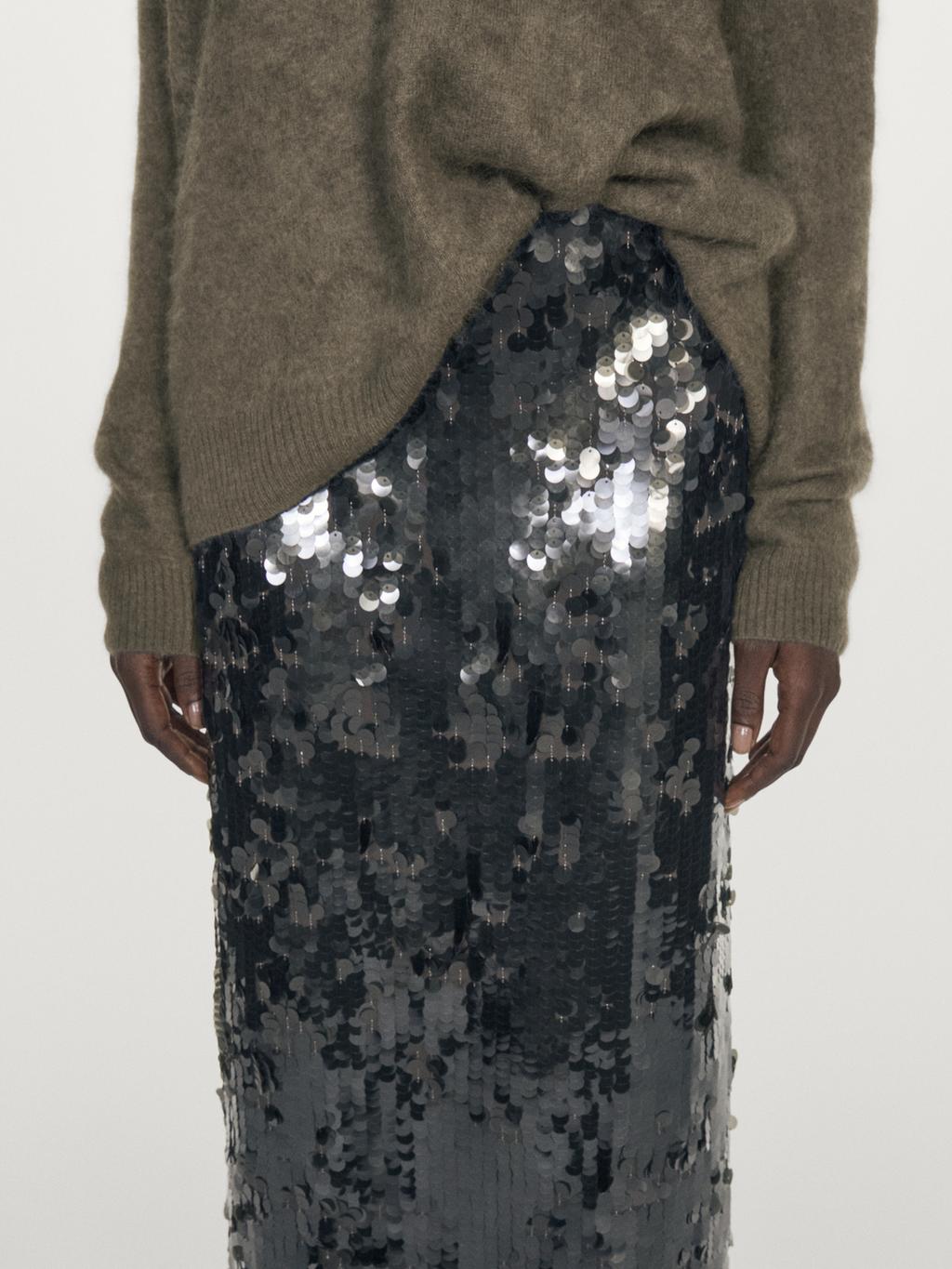 Midi skirt with sequins