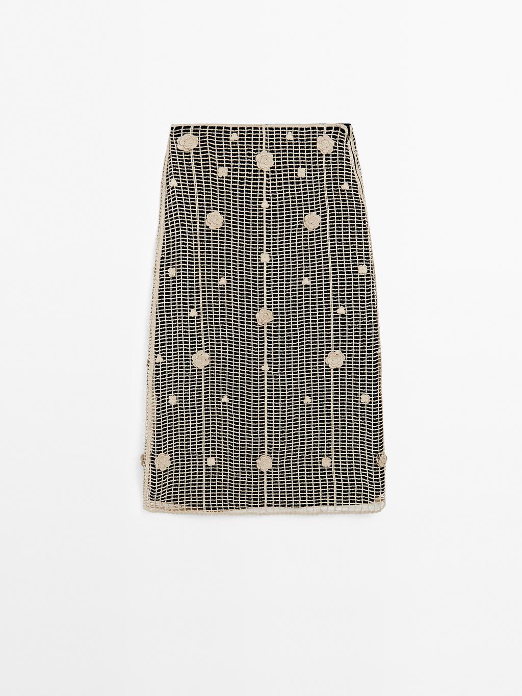 Midi skirt with floral embroidery