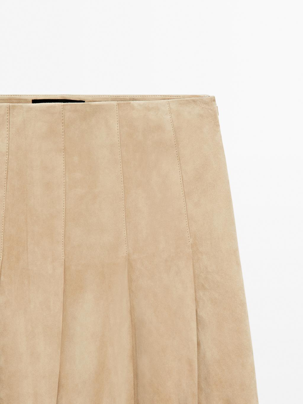 Long pleated suede leather skirt