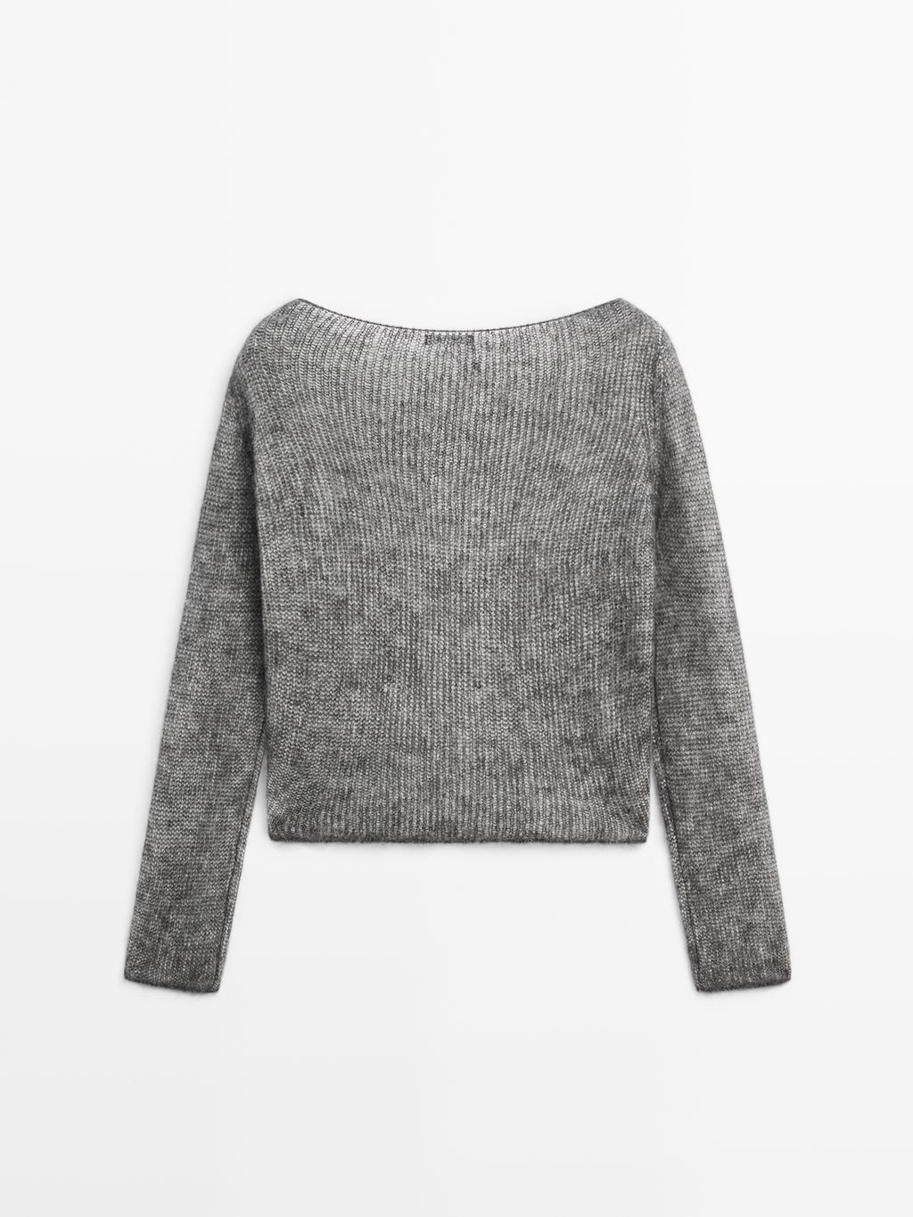 Short knit alpaca and wool sweater