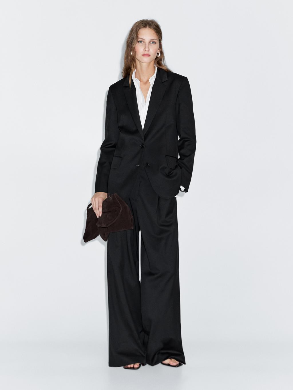 100% extra fine wool two-button blazer