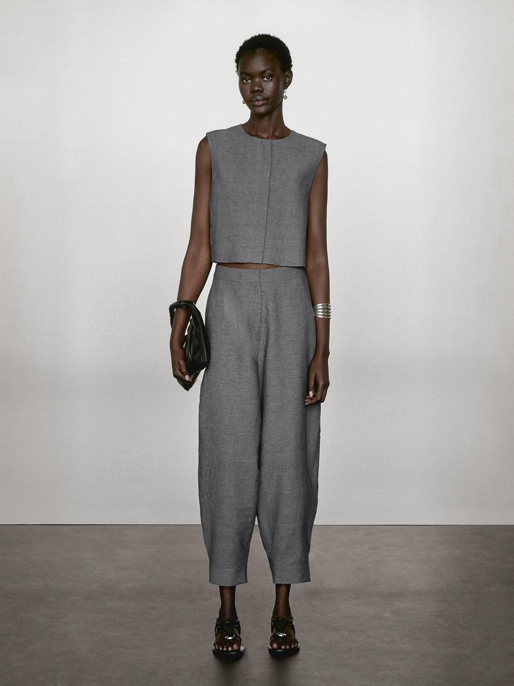 Short linen blend waistcoat