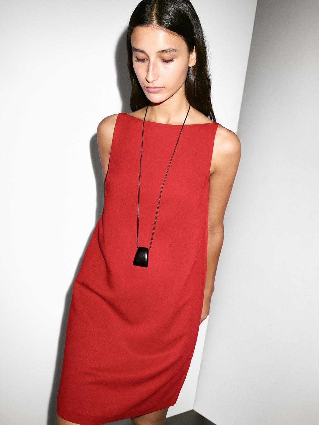 Short linen blend dress with low-cut back