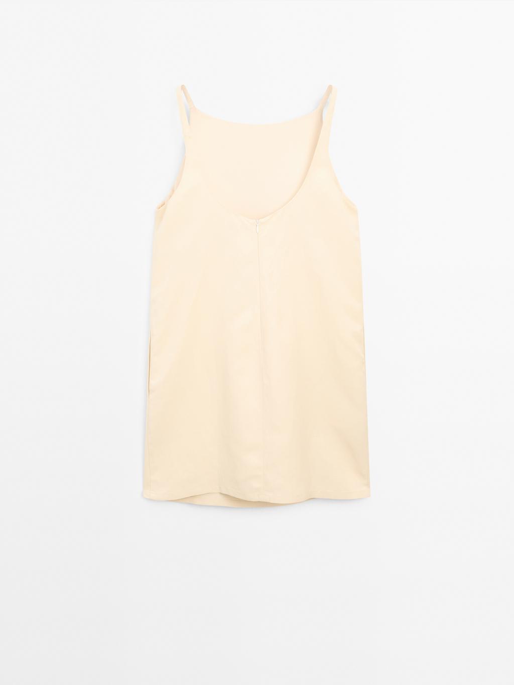 Short dress with back detail