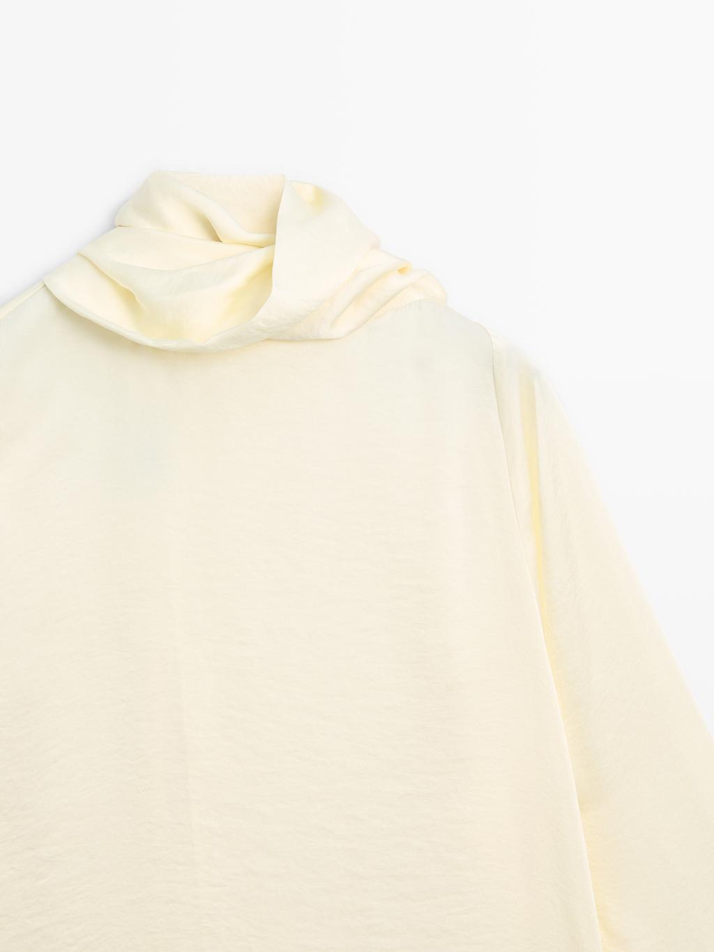 Flowing blouse with scarf - STUDIO