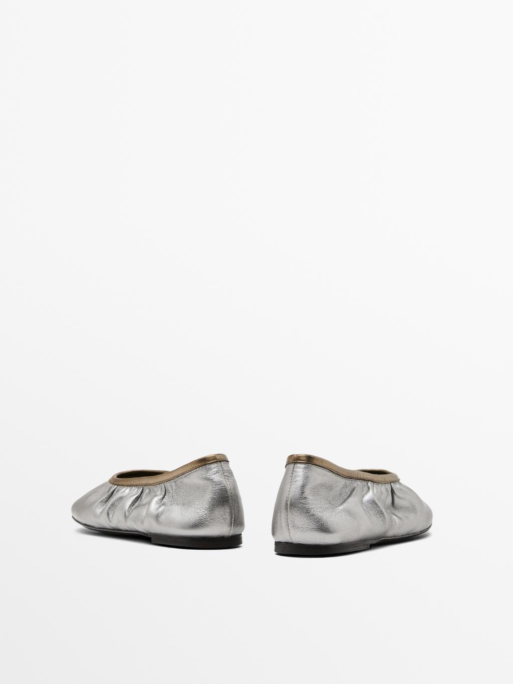 Gathered metallic ballerinas