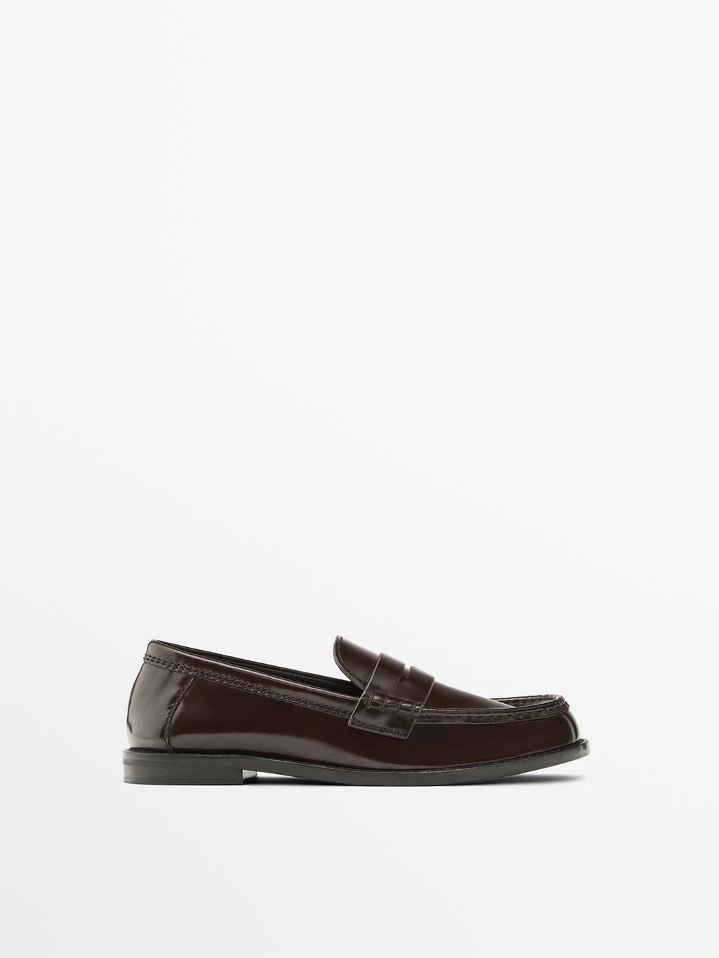 Leather loafers with glossy finish